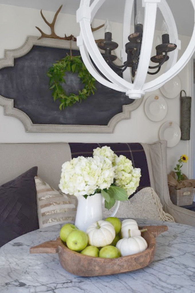 Fall inspiration and fall decor decorating ideas dining space