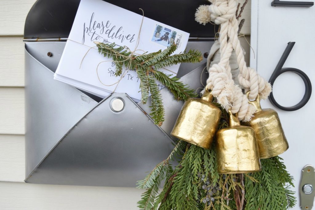Christmas Cards Ideas and Favorite ways to display them