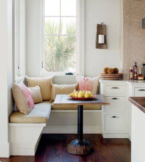 Banquette Seating- Inspiration for Kitchen 