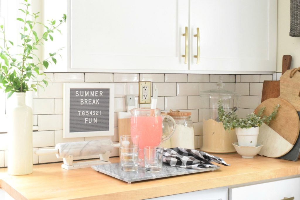 Summer Home Decor in the Kitchen