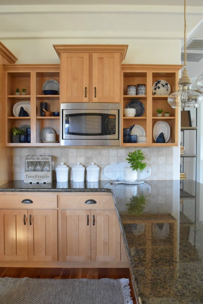 Kitchen Cabinets Update- Simple Ways to Update a Dated Kitchen
