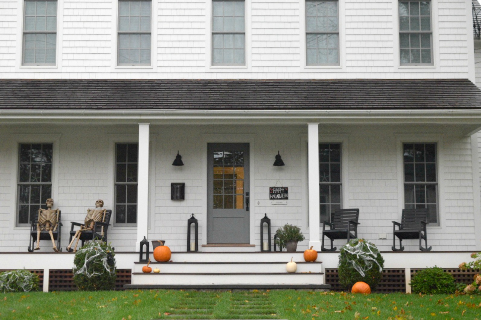 Fall and Halloween Decorations Outside