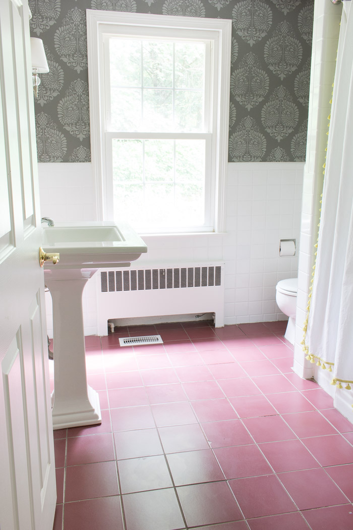 bathroom-floors-before-painting-tile