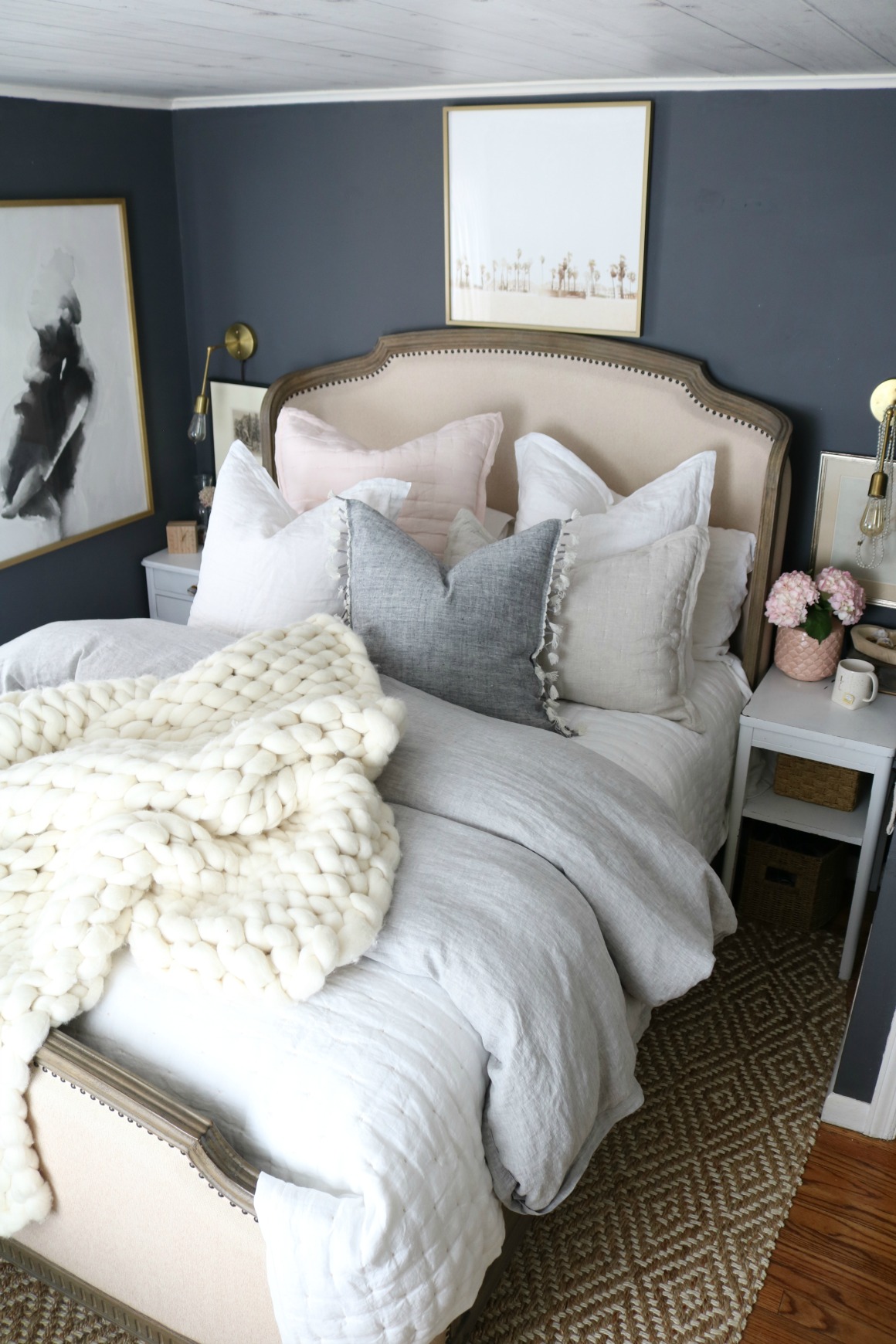 Master Bedroom Bedding- How to Make your Bedding Fluffy!