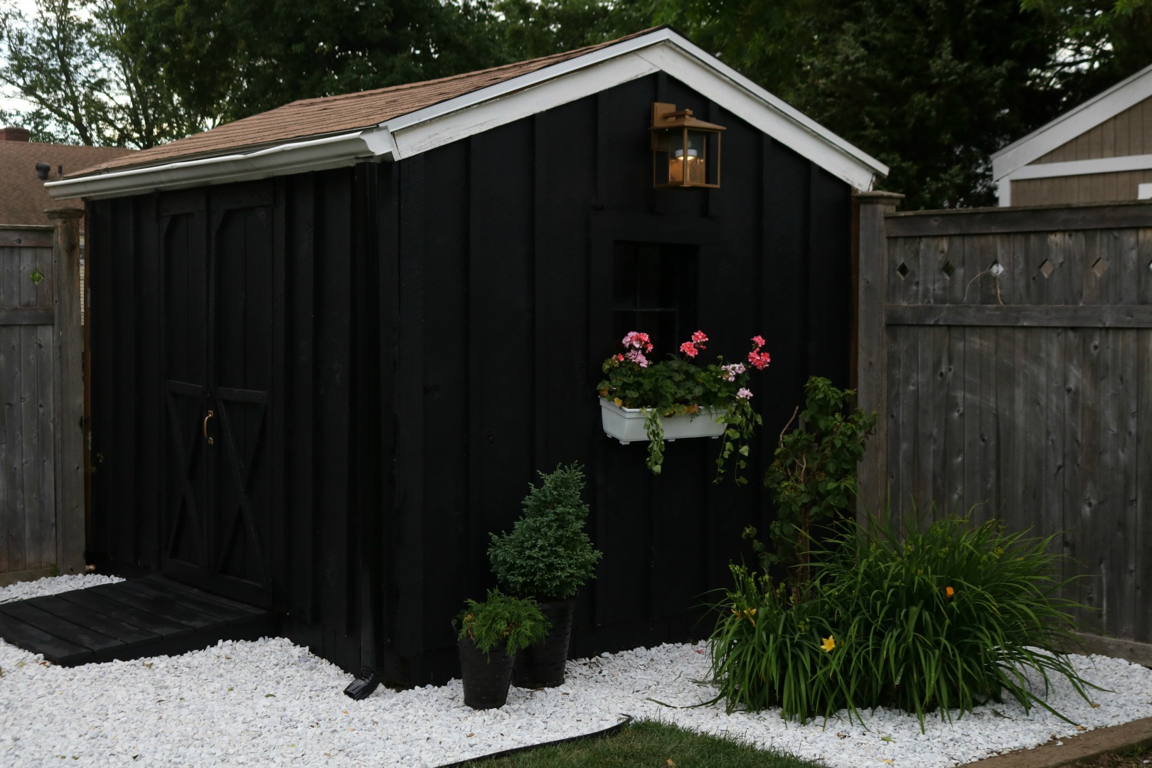 Black Shed with Magic Light Trick