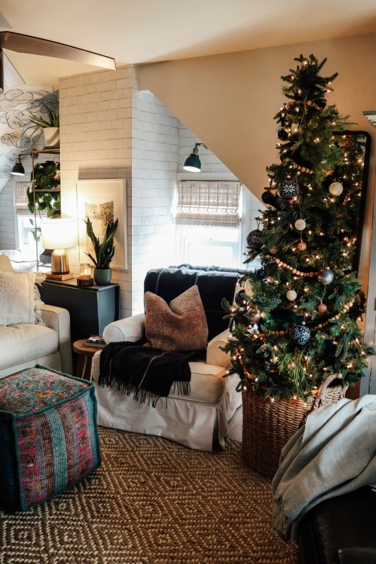 Casual Christmas Decor- Holiday Housewalk Girls Bedroom and Family Room ...