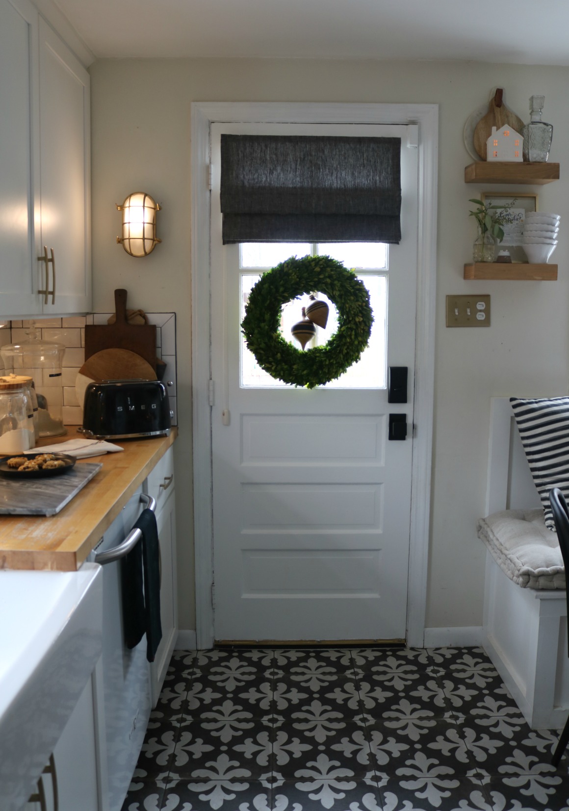 How to Create a Cozy Kitchen at Christmas 