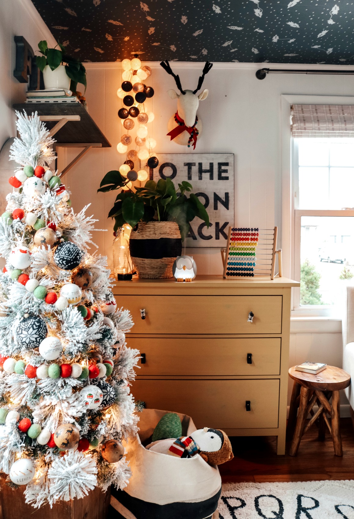 Christmas Home Decor in a Small Space