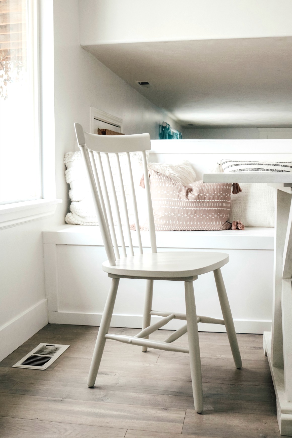 Making the Most of your Eat-In Kitchen with a Banquette