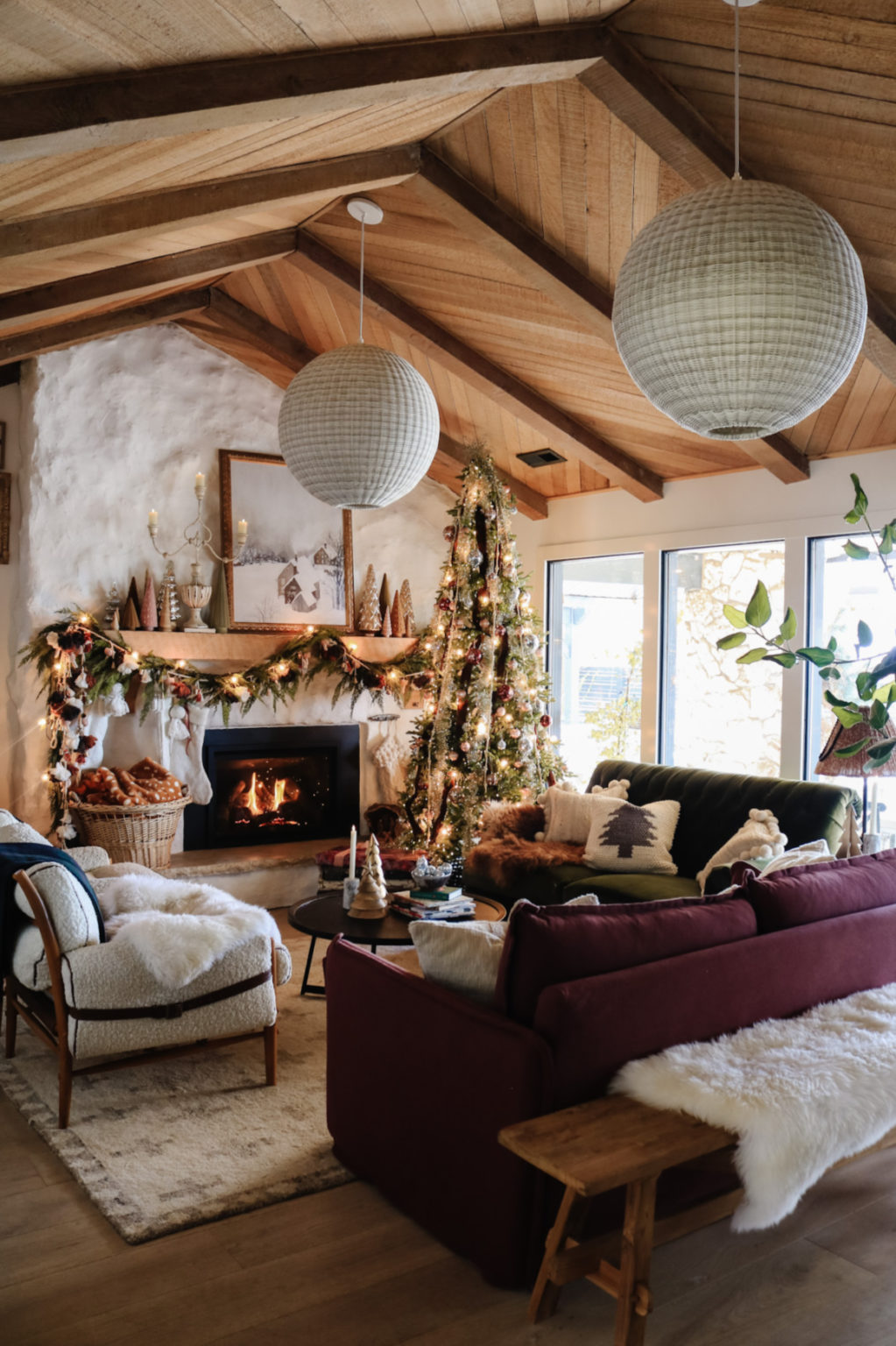 Complete Christmas Home Tour 2022 and Christmas Card Graphic - Nesting ...