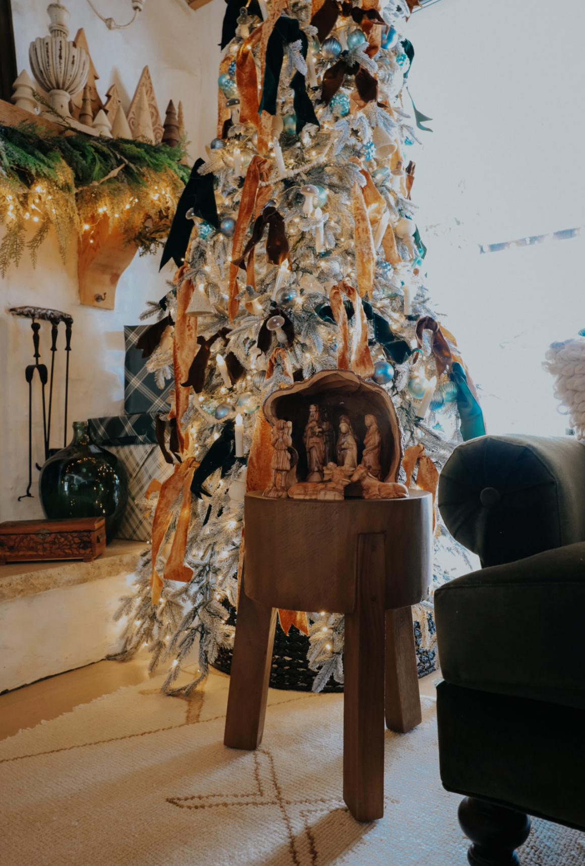 Family Room Christmas 2023 - Nesting With Grace