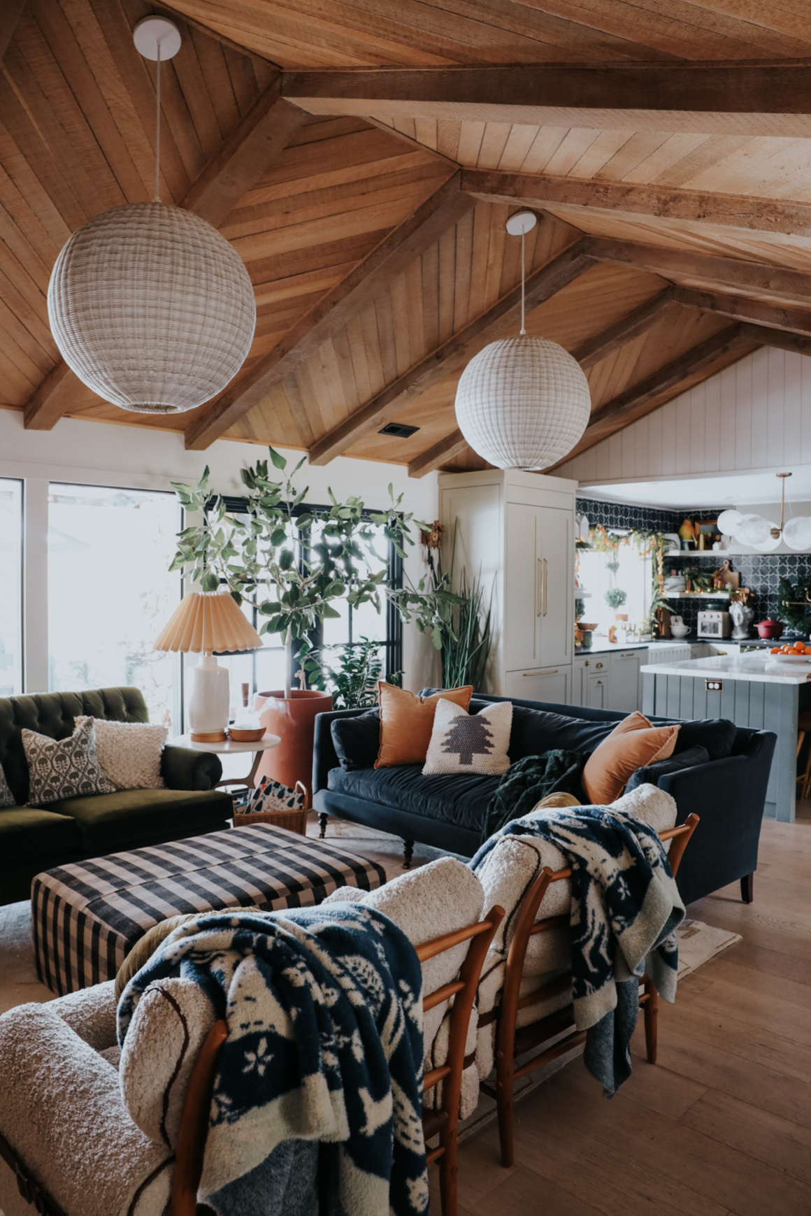 Family Room Christmas 2023 - Nesting With Grace