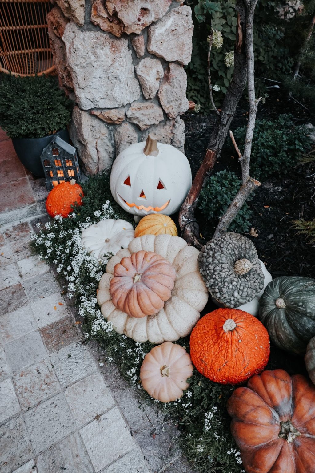 Pinterest Fall Inside Simple Ways to Bring Fall Inside and Our Fall Porch - Nesting With Grace